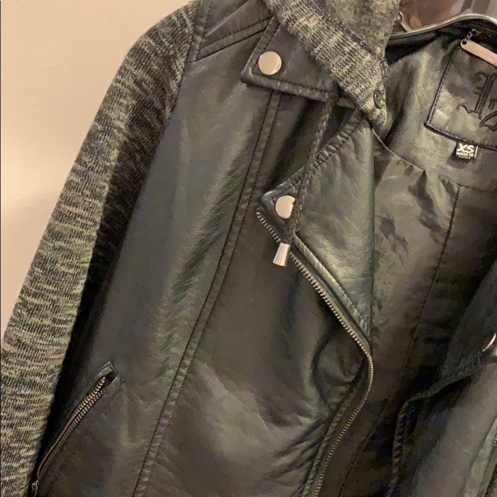Leather Jacket - Picture 4 of 4